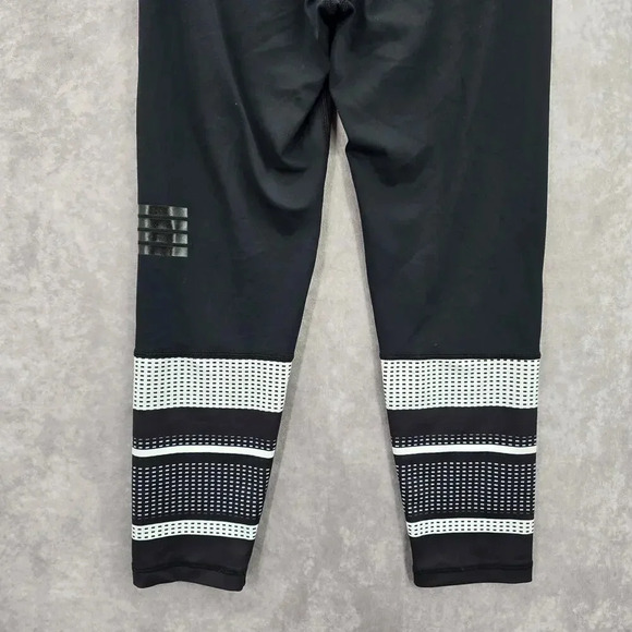 Lilybod Black White Geometric Stripe Cropped Active Legging Pant Bottom Small - Picture 4 of 6